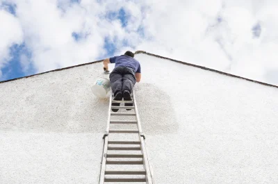 Peinture extérieure aux Déserts — façades et ravalement